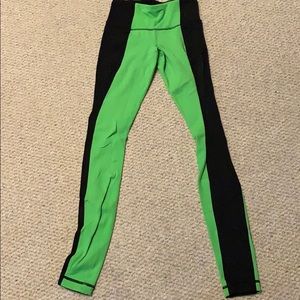 Green and black Lululemon leggings